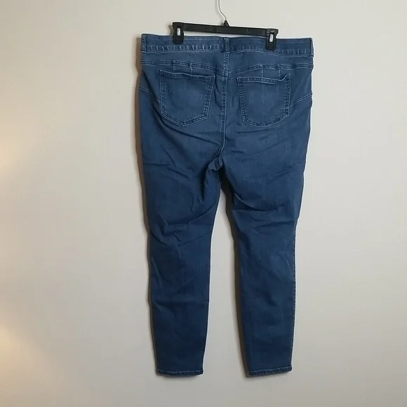 💥Torrid Bombshell Skinny Jeans 20R - Picture 5 of 8